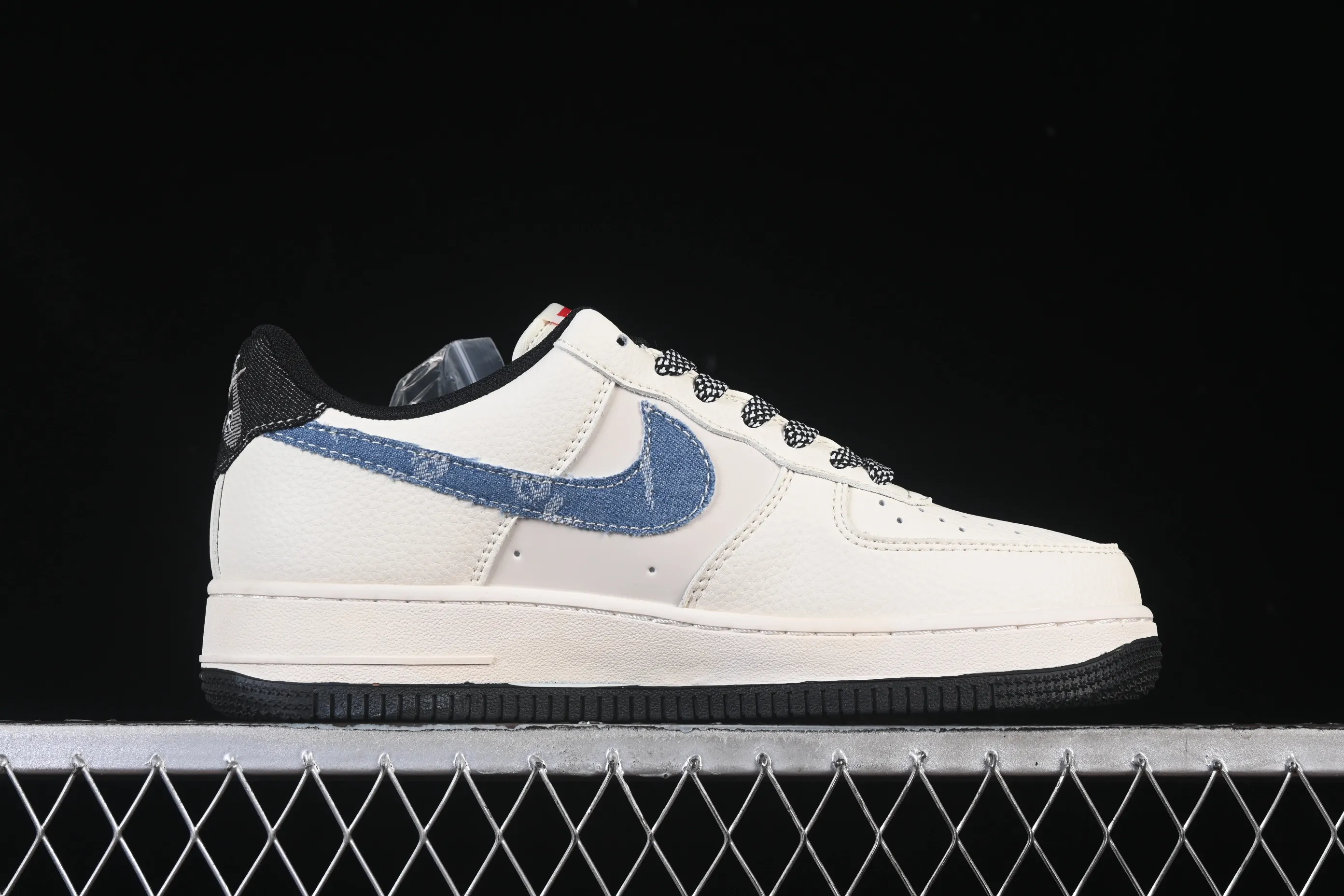 All categories Nk Air Force 1 Air Force series Nk Air Force 1 Low Air Force low-top Nike Air Force 1'07 Low Levi's co-branded beige blue denim four hooks Air Force 1 low-top casual sneakers QW5606-261